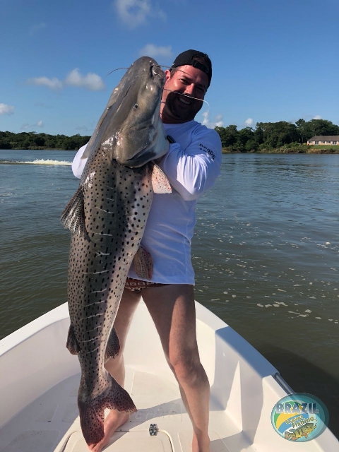 Fotos da pesca esportiva e do passeio em Paso De La Patria e Foz do Iguau